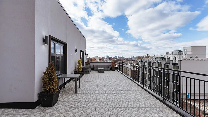 Rented by Nooklyn NYC LLC | media 29