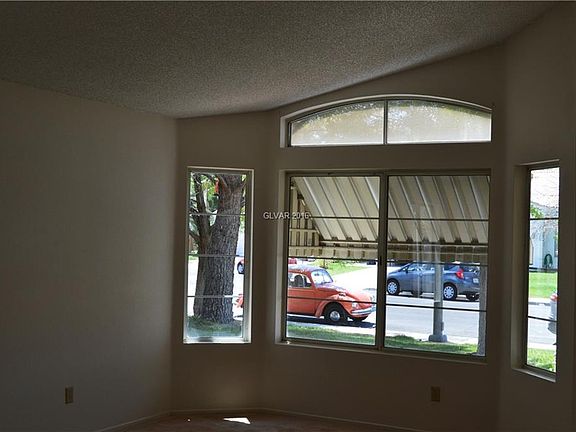 3rd image of 1328 Maplegrove Cir #0