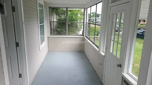 215 E Donald St Photo 1
