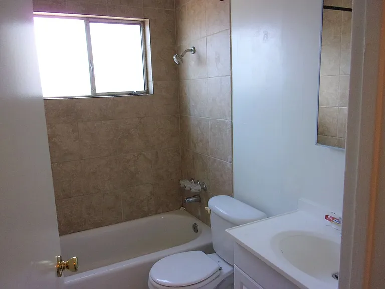 1233 1235 29th Street 2903 St #2906-A — Photo 12