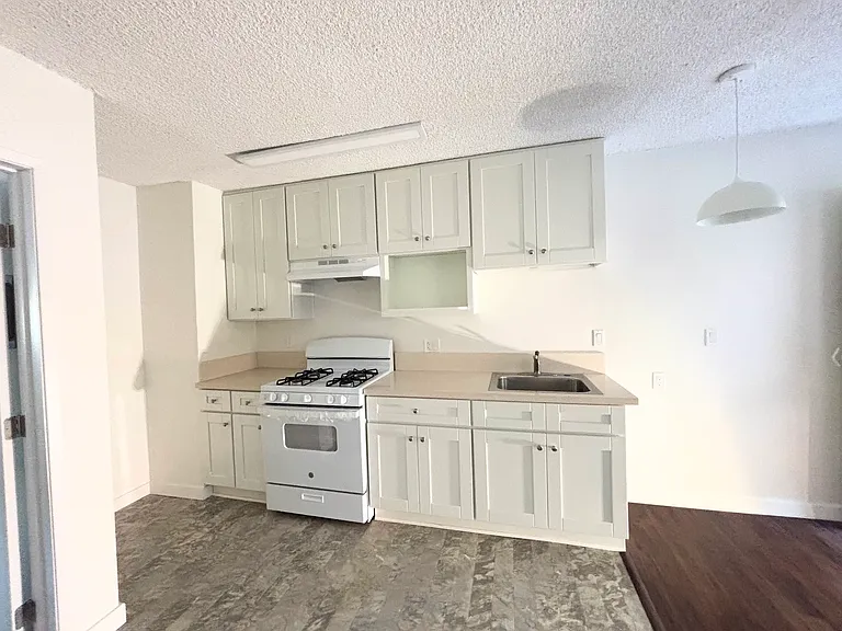 265 Lucas Ave #5 — Photo 7