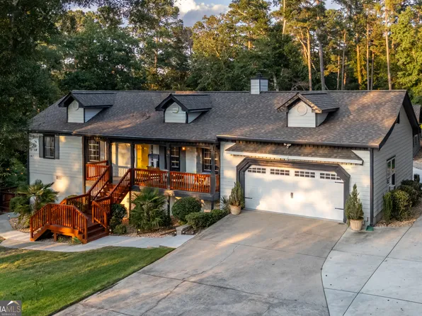 2390 Stone Dr SW, Lilburn, GA 30047