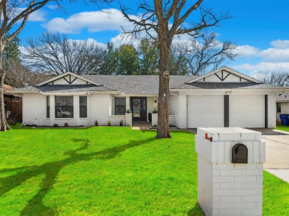 1014 Almond Dr, Mansfield, TX 76063