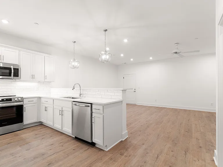 172 Leggo Ave — Photo 18