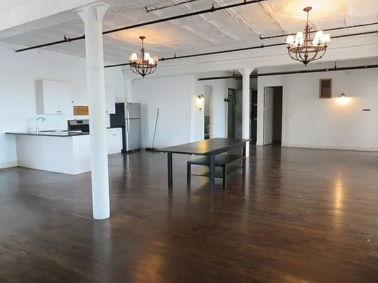 Rented by Regal Management | media 31