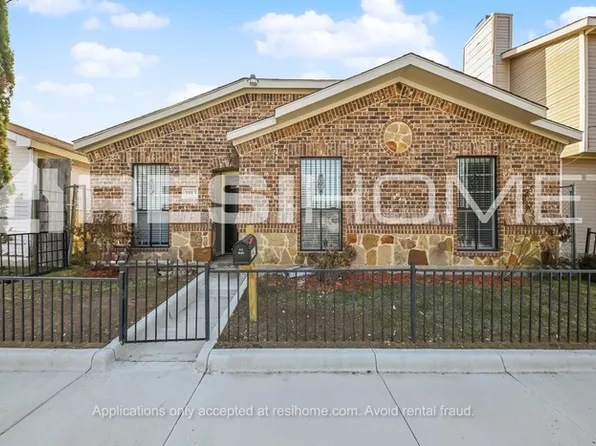 1913 Red Cloud Dr, Dallas, TX 75217