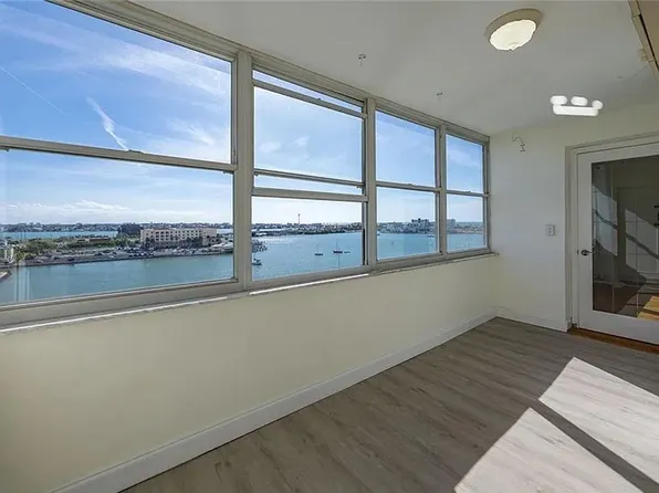 4775 Cove Cir, Saint Petersburg, FL