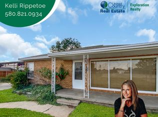905 N 5th St, Sayre, OK 73662
