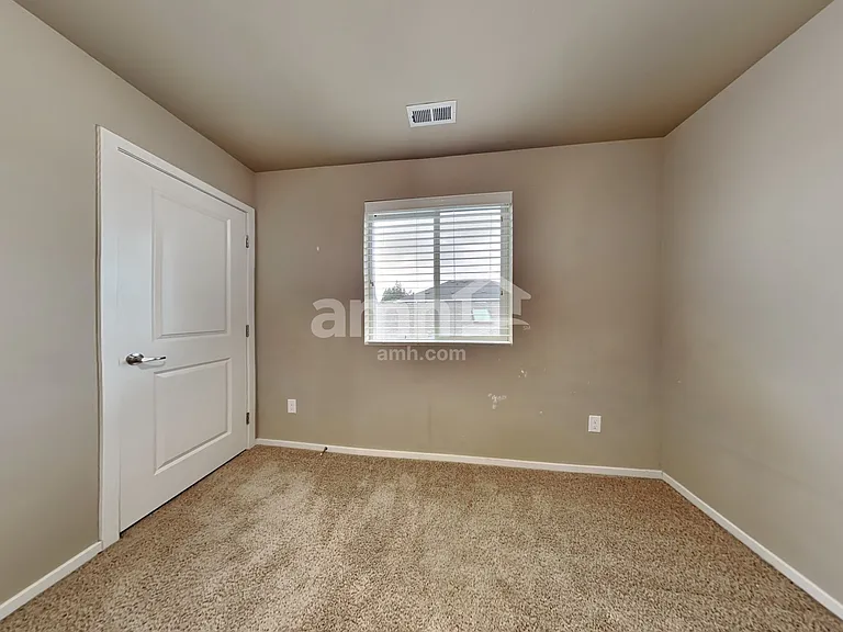 715 204th St E — Photo 15