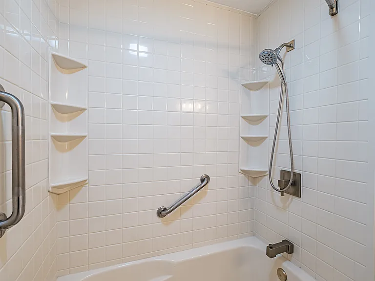7 Willowood Ln #7 — Photo 38