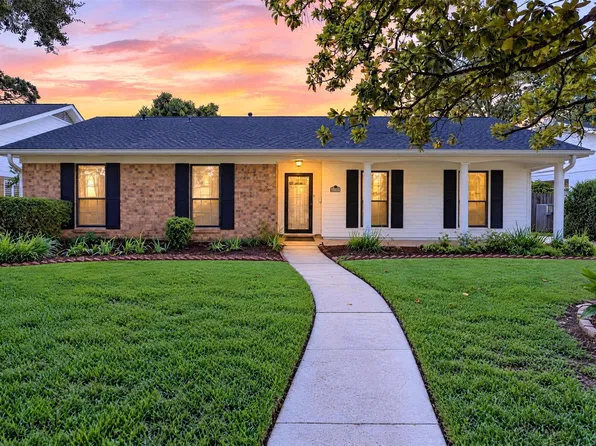 12507 Kingsride Ln, Houston, TX 77024