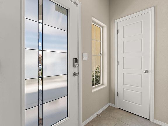 4th image of 614 Turmalina Dr SE