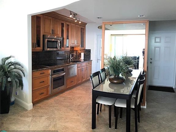 2nd image of 333 NE 21st Ave APT 1414