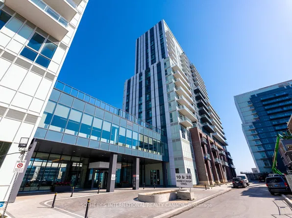 38 Honeycrisp Cres, Vaughan, ON