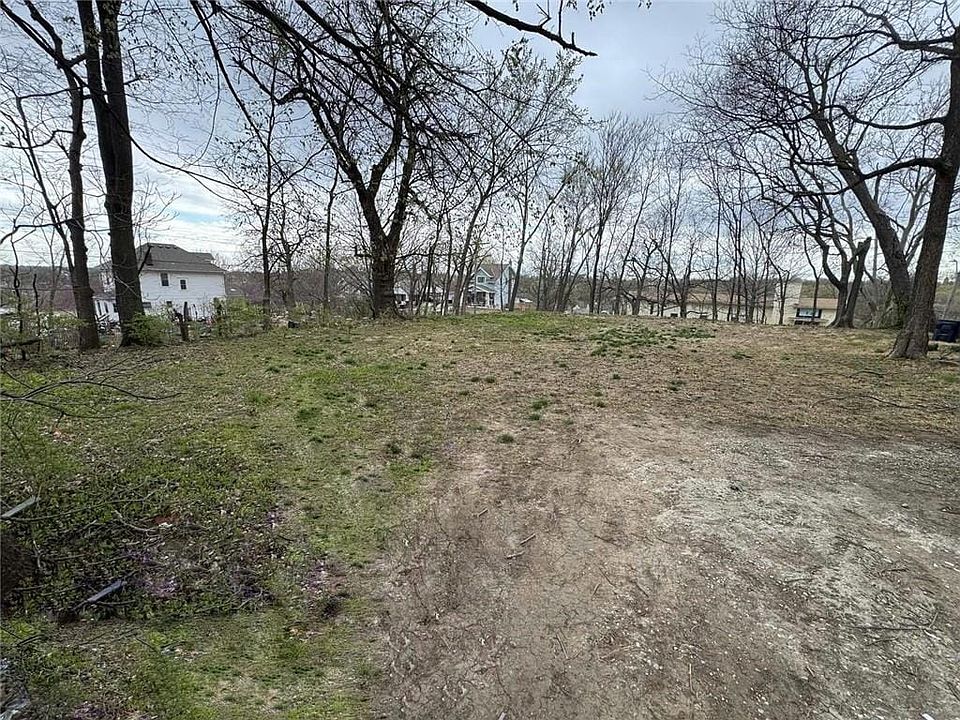 2nd image of 439 Norton Ave