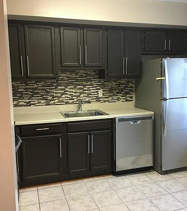 3rd image of 798 Quince Orchard Blvd #20