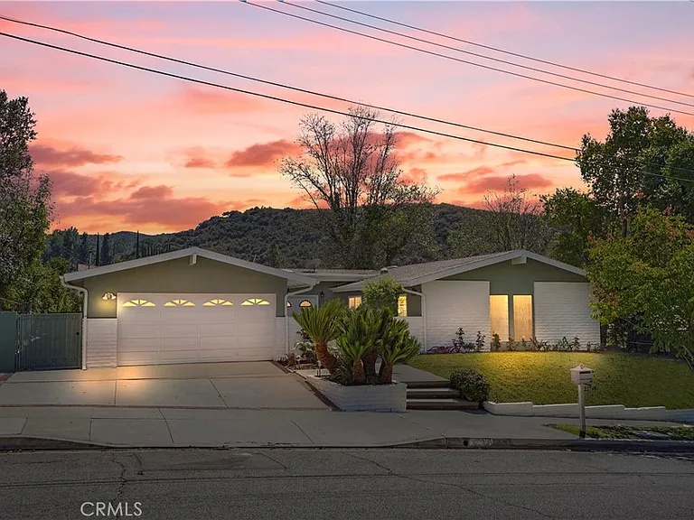 22740 Liberty Bell Rd — Photo 1