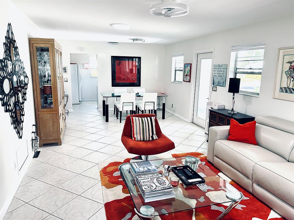 1st image of 850 Meadowlark Lane