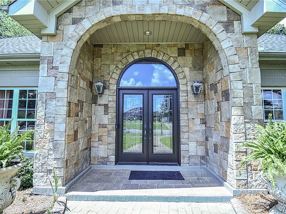 3rd image of 11927 Aspenwood Dr