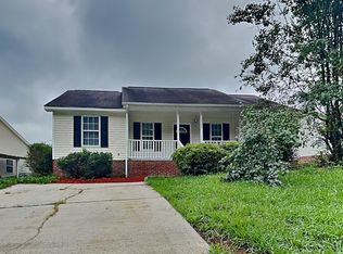 3724 Capps Hill Dr, Charlotte, NC 28216