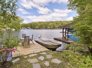 18 South Rd, Bloomingdale, NJ 07403