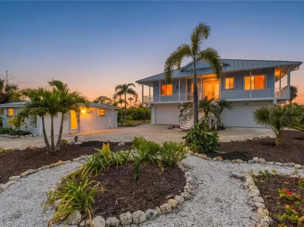 1380 Aqua View Ln, Englewood, FL 34223