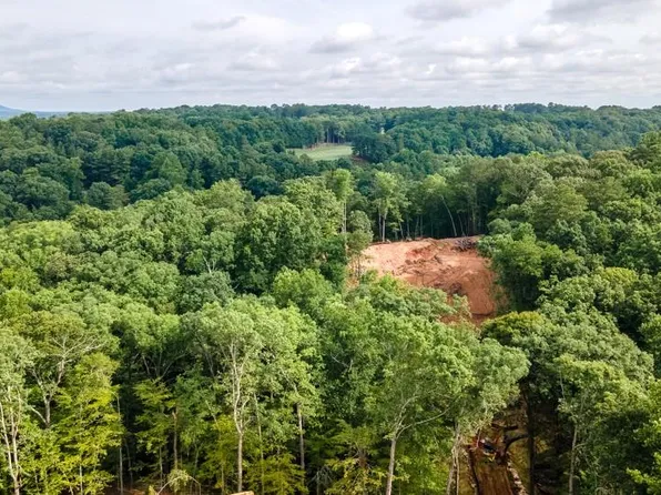 150 Nezhat Pl #6, Atlanta, GA 30350