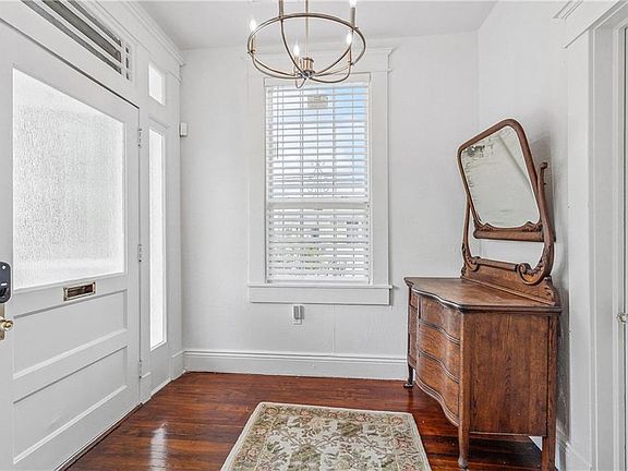 4th image of 2400 Peniston St