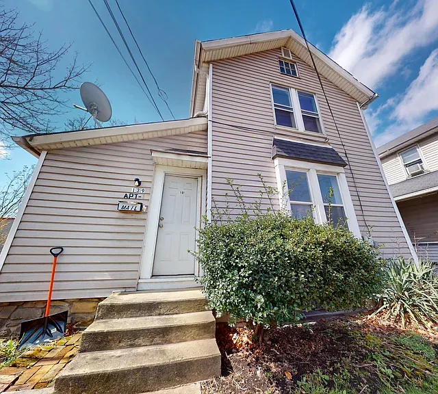 139 N Water Ave #1 — Photo 1