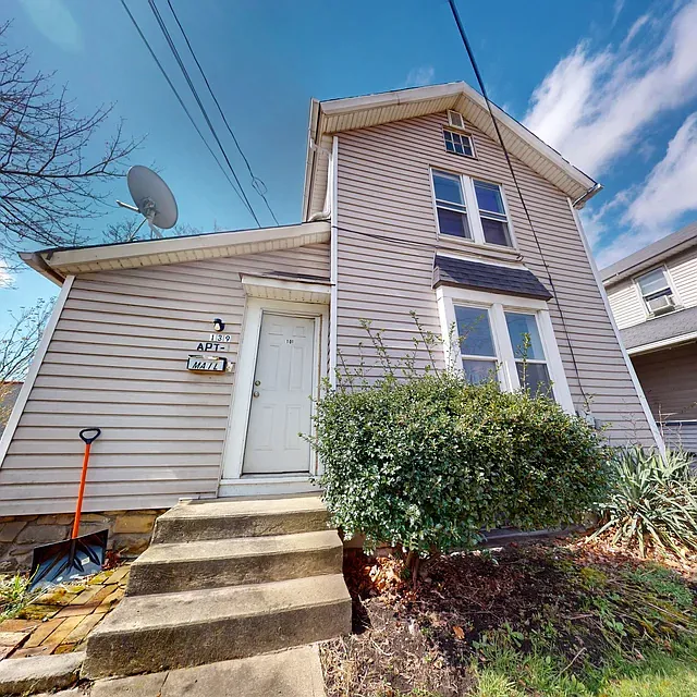 139 N Water Ave #1