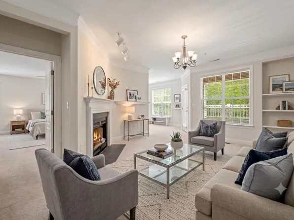 1423 Arborgate Cir, Chapel Hill, NC 27514