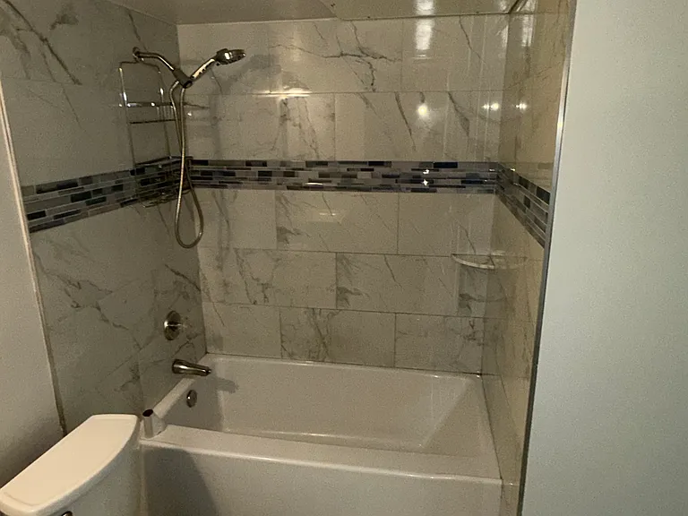 2122 Sharpshire Ln — Photo 4
