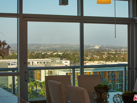 4th image of 13700 Marina Pointe Dr Unit 1124