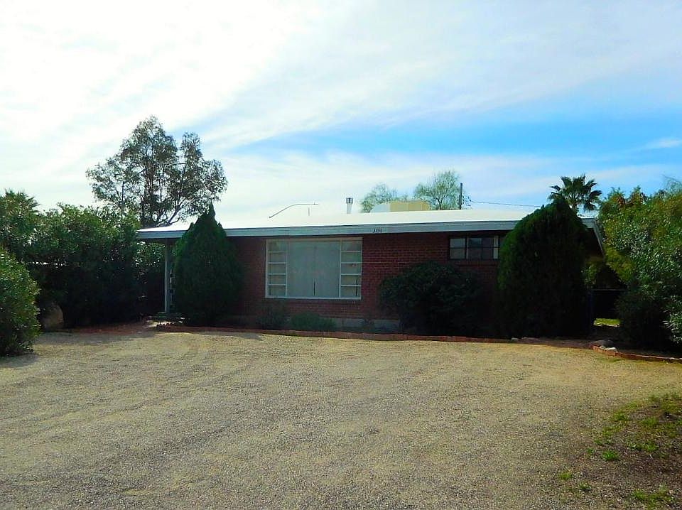 1st image of 3856 E Calle De Soto