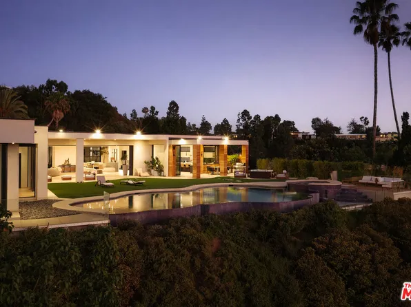 455 Castle Pl, Beverly Hills, CA 90210