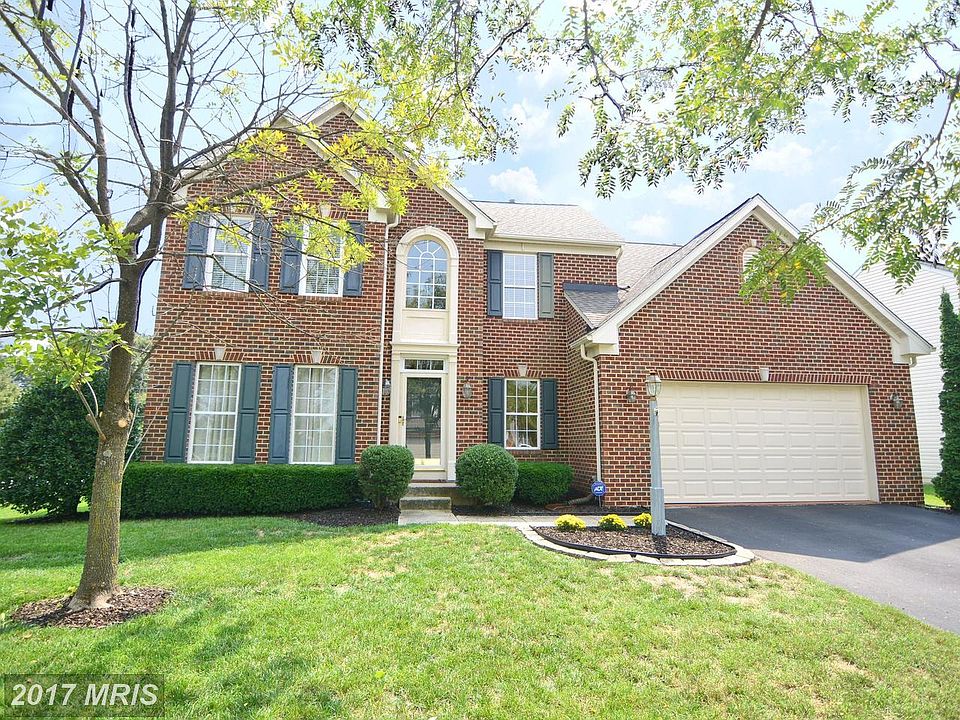 1st image of 8201 Royal Star Ct