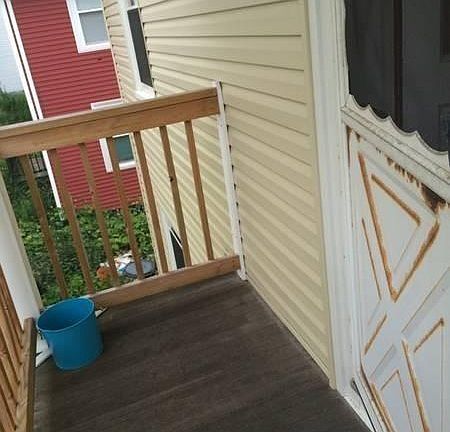 5th image of 373 Newport Ave