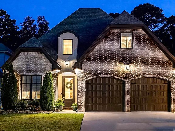 2nd image of 7 Fletcher Ridge Cir