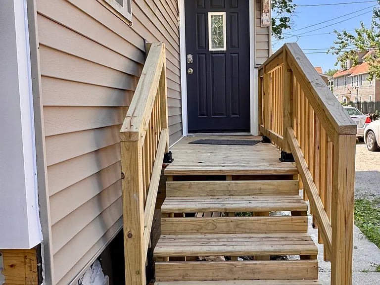 834 College Ave — Photo 22