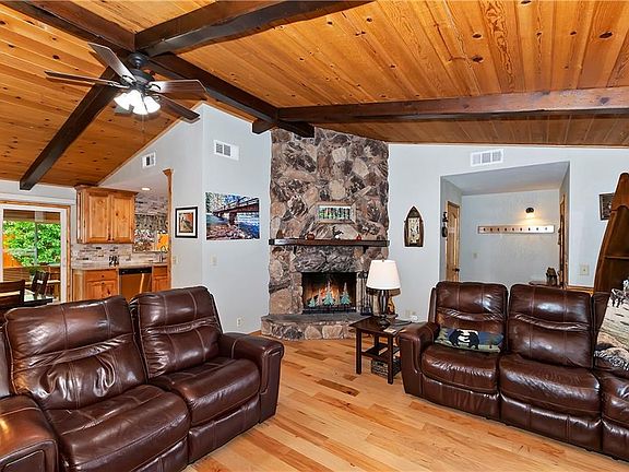 4th image of 1087 Gold Mountain Dr