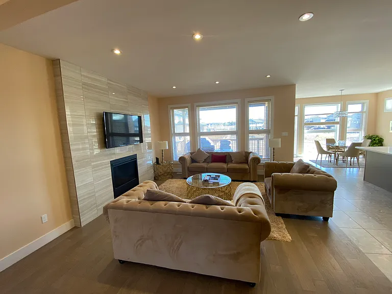 1236 Medway Park Dr — Photo 3