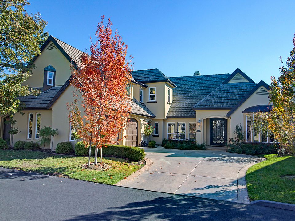 1st image of 9730 Golf Club Dr