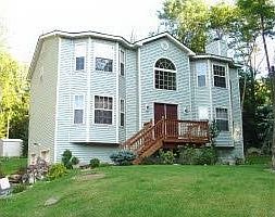 2nd image of 24 Douglas St