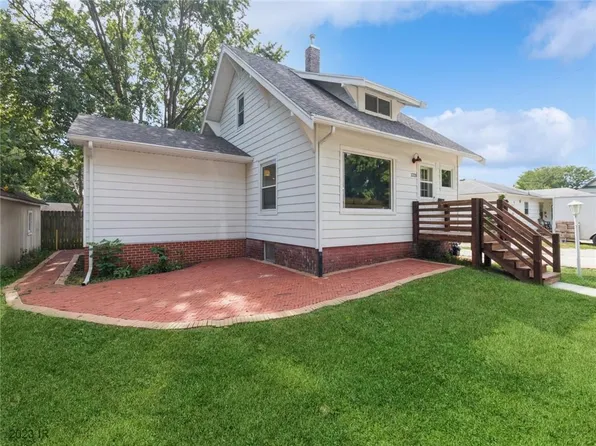 1320 2nd St, Boone, IA 50036