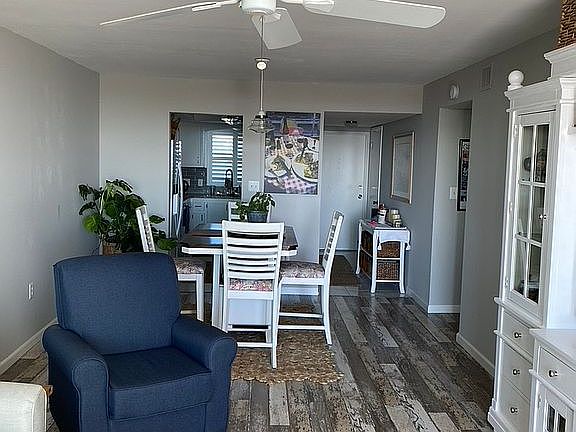 5th image of 9 Forbes Pl APT 308