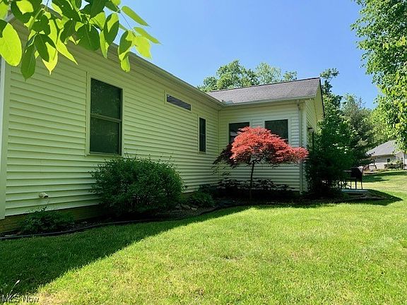 3rd image of 17670 River Valley Blvd