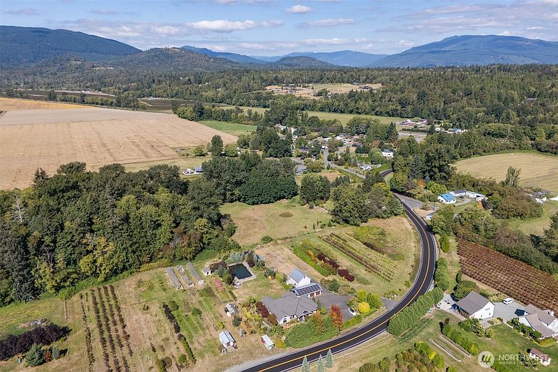 4th image of 15903 Bow Hill Road