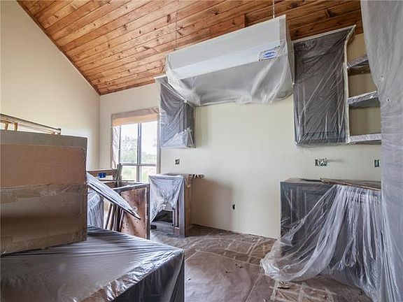 4th image of 1037 Mesquite Ln