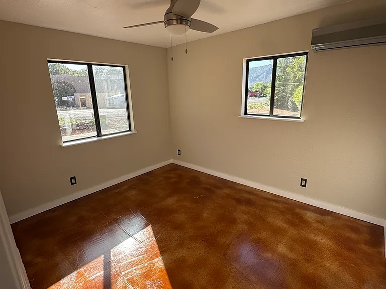 150 Sugarloaf St #1 — Photo 5