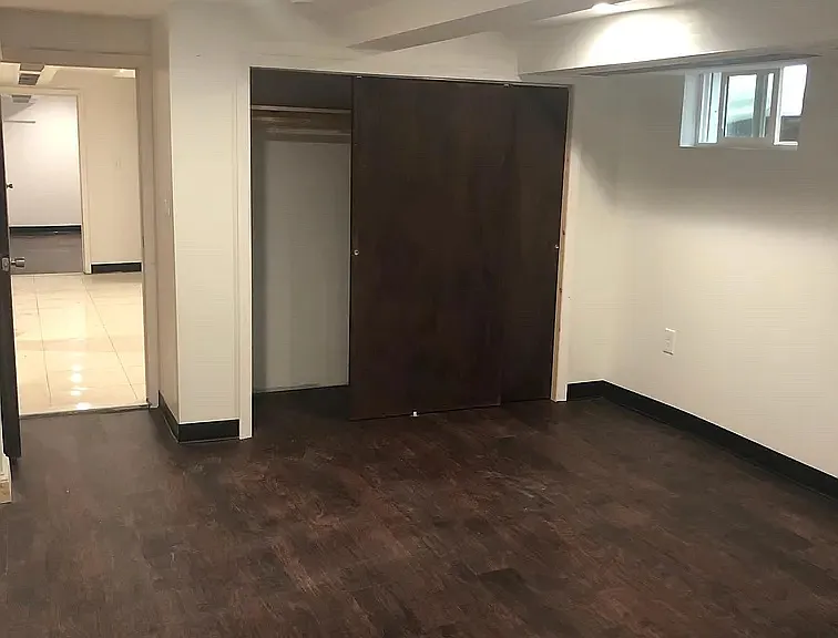 174 Grumman Ave — Photo 5